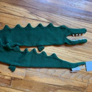 Cute Alligator Scarf!